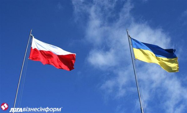 Большинство украинцев хорошо относятся к Польше