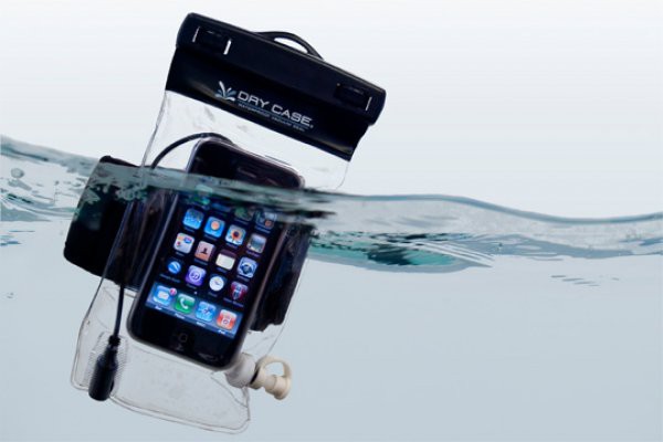 DryCase. Эта сумочка подходит практически для любого смартфона