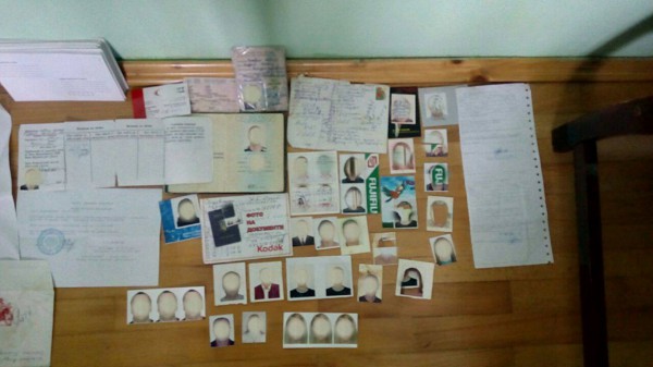 Полицейские изъяли документы и другие доказательства