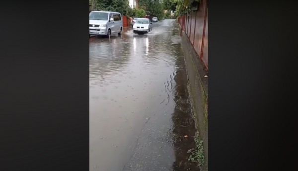 По улицам поплыли реки