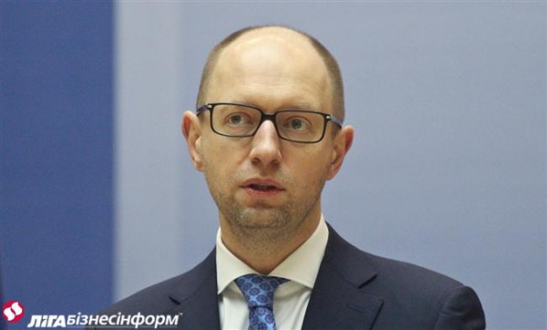 Яценюк уверен, что деньги на науку исчезают
