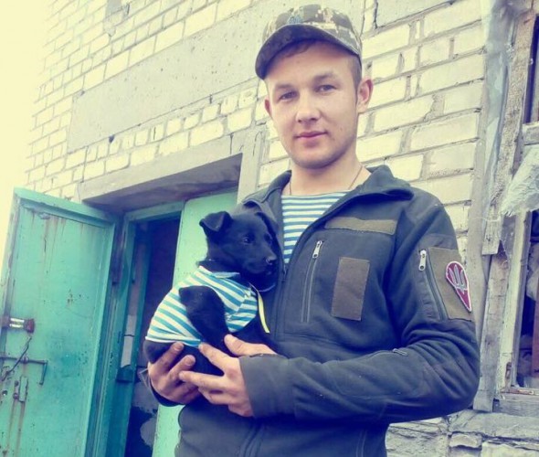 Волонтеры уточняют, что десантник погиб на передовой