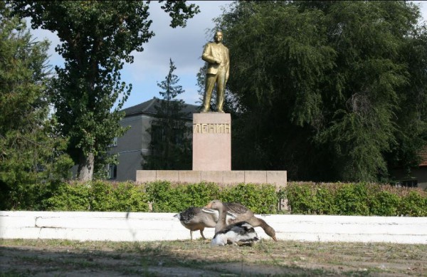 Так выглядел памятник Ленина в селе Кубей после реставрации