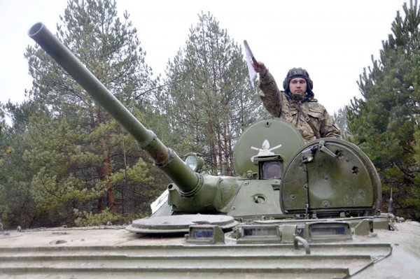 Украинские военные уничтожают самолеты, не поднимаясь в воздух?