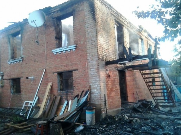 Тела детей обнаружили на втором этаже горевшего здания