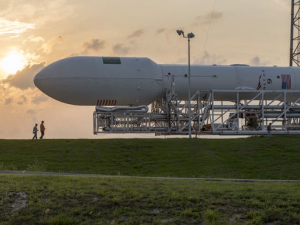 Запуск SpaceX вновь отменили