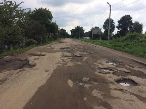 Дороги Мостиски нуждаются в ремонте
