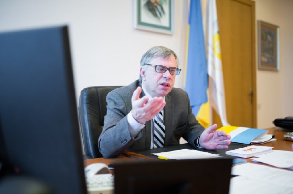 Юрий Артеменко рассказал об обходе телеканалами запрета