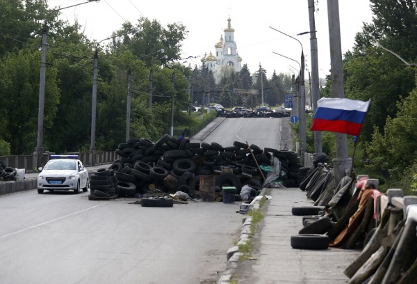 Блокпост на дороге, ведущей в Славянск