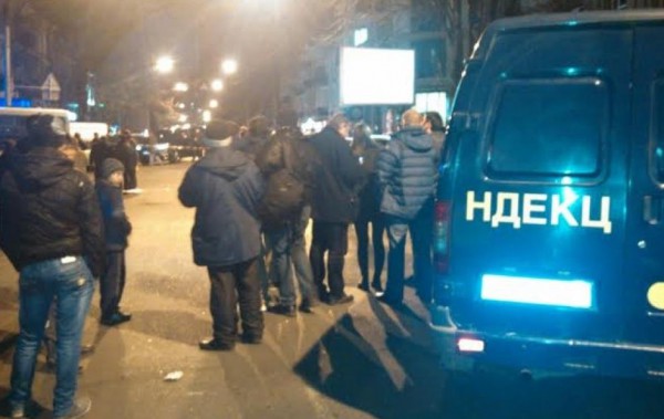 Взрывчатку положили под автомобиль Взрывчатку положили под автомобиль