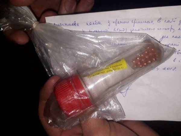Все четверо мужчин были доставлены в отделение полиции
