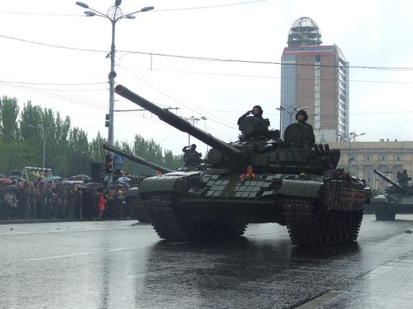 Парад в Донецке