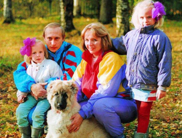 Чета Путиных с дочерьми