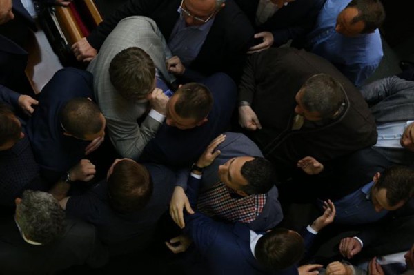 Потасовка в Раде 14 мая