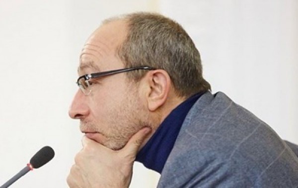 Кернес получил огнестрельное ранение в спину.