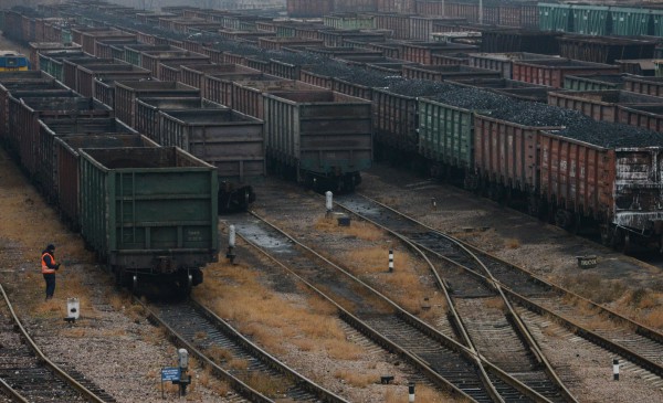 Вывезти уголь из Донбасса смогут после разминирования