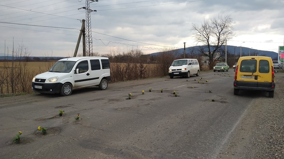 Пока неизвестно, увидит ли Порошенко эти цветы