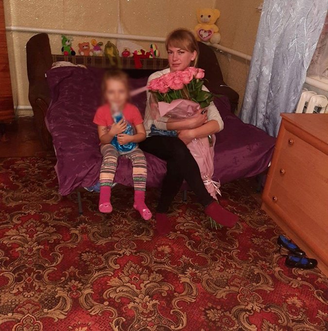 Неля с 5-летней дочкой