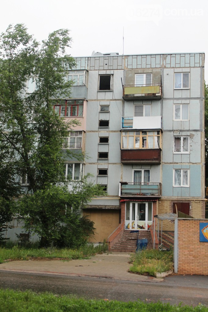 От обстрелов также пострадали жилые дома