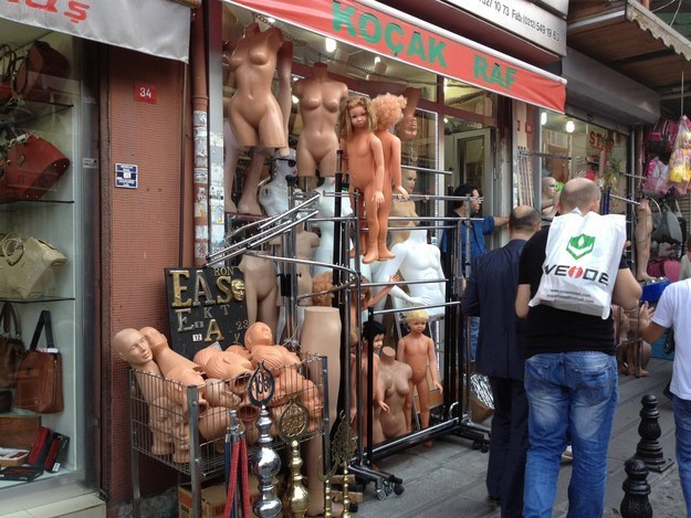 Выставка манекенов