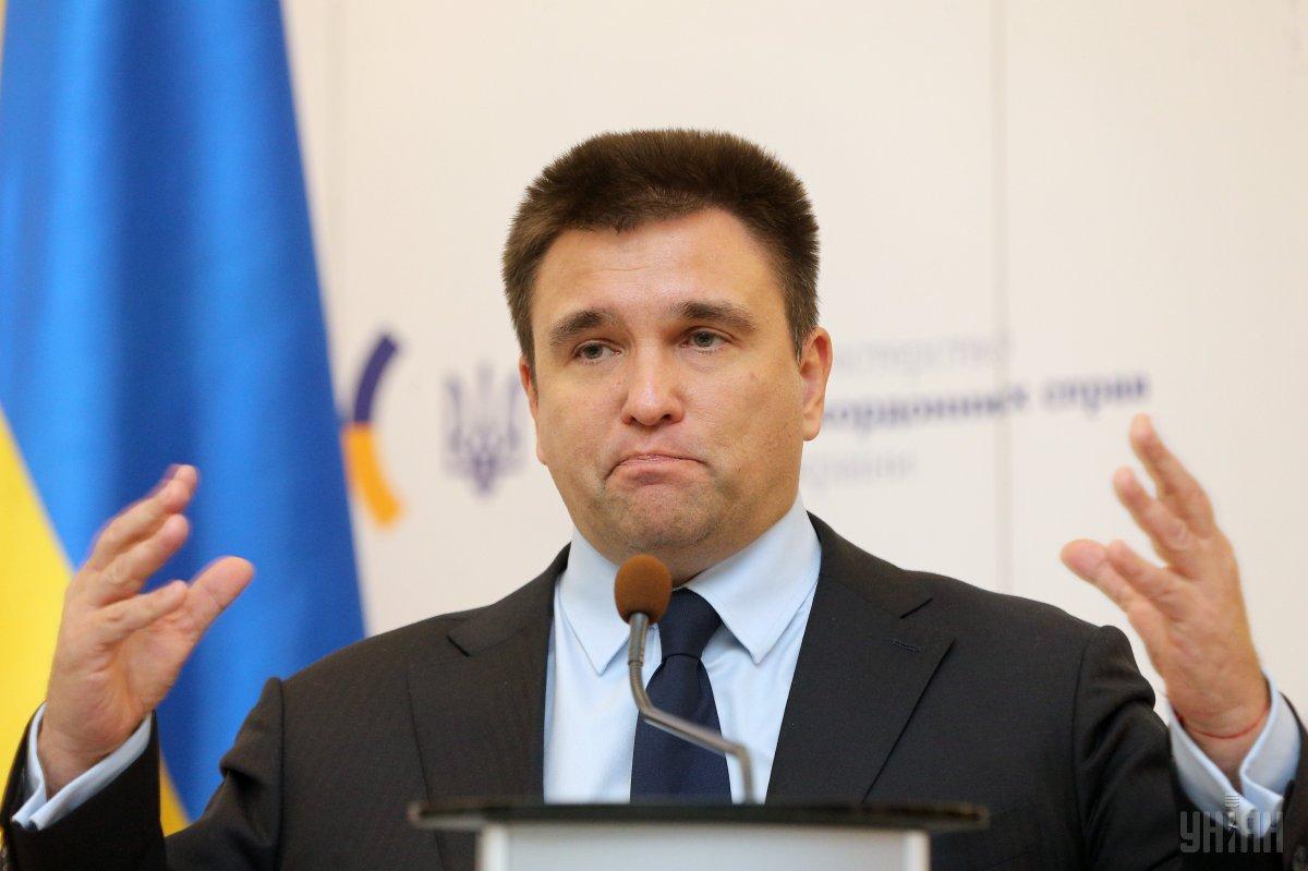 2019 год - В МИД РФ заявили о возможности прекращения авиасообщения между Россией и США 2019 год - Сара Хакаби Сандерс: «Я в настоящее время имею состояние благодати» | Свежие Новости