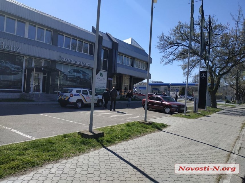 Стреляли в криминального авторитета