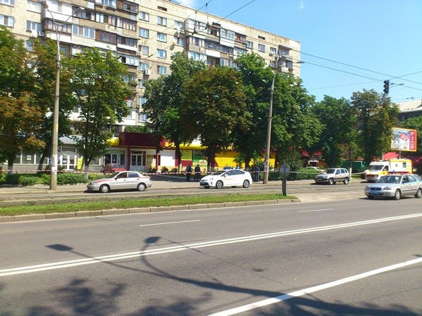Неизвестный сообщил в милицию о заминированном автомобиле