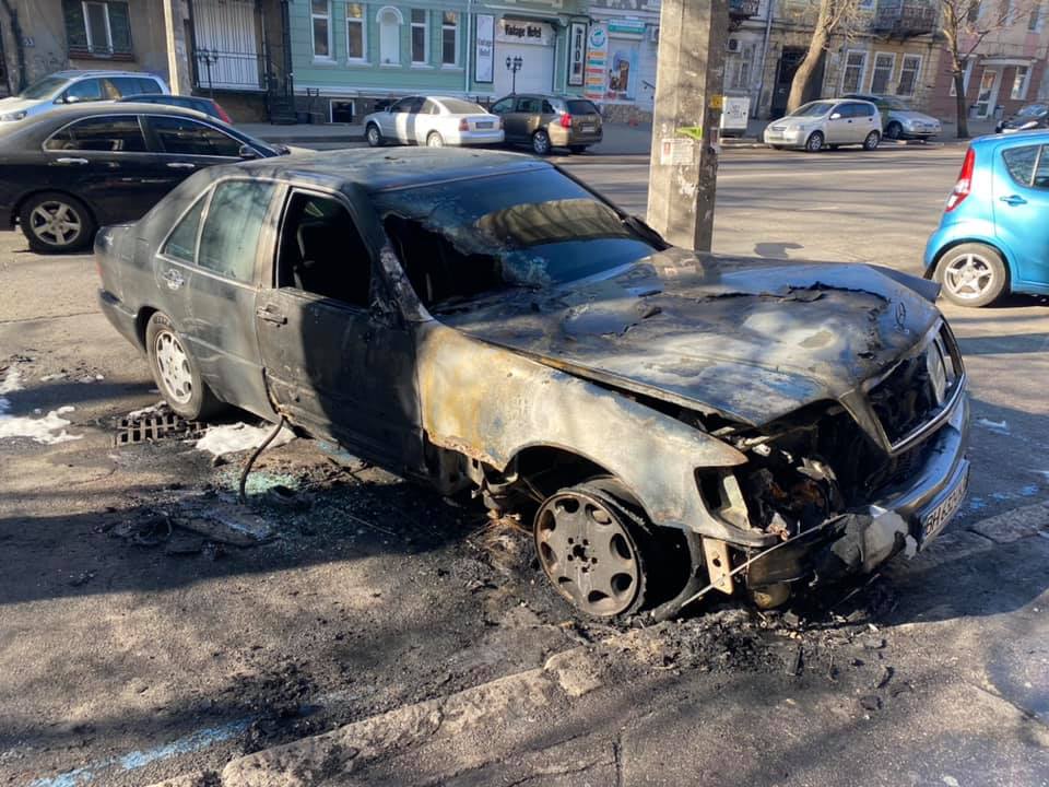 Авто восстановлению не подлежит