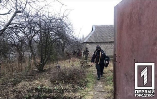 Полиция и медики прибыли на место убийства в Кривом Роге