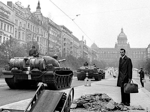 Советские войска в Чехословакии в 1968 году