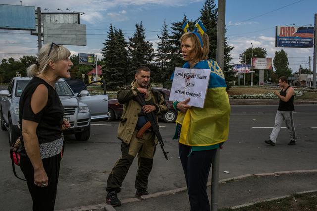 Ирина Довгань в оккупированном Донецке в августе 2014 года