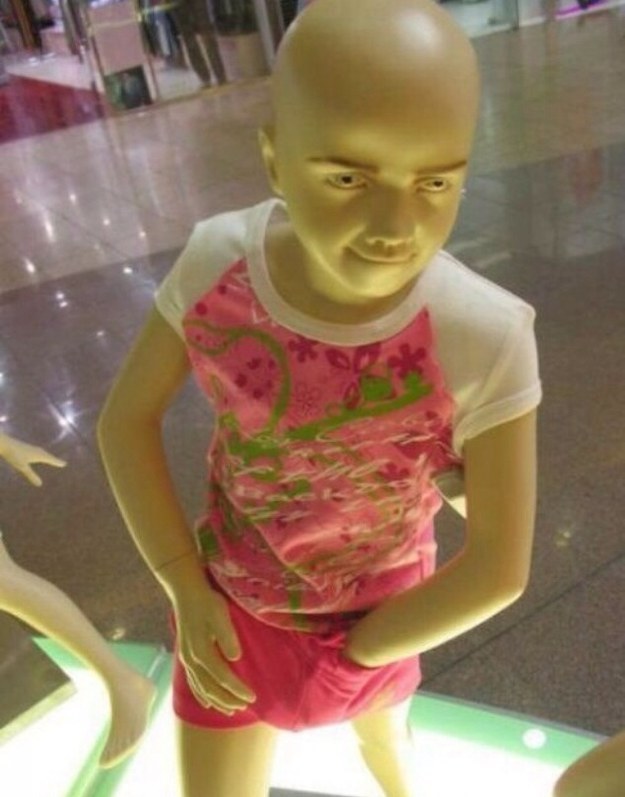 Возможно, именно те волосы ищет у себя в нижнем белье этот экземпляр