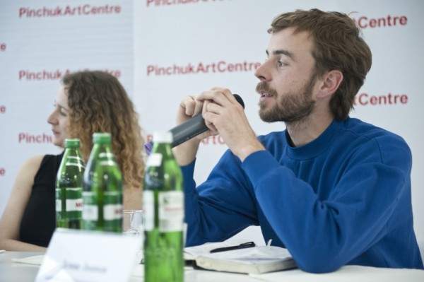 Владимир Кузнецов считает, что его картина могла не понравиться кому-то из власть имущих