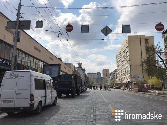 Движение транспорта вокруг стадиона перекрывают