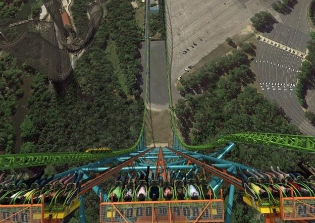 Zumanjaro: Drop of Doom - самые высокие американские горки в мире
