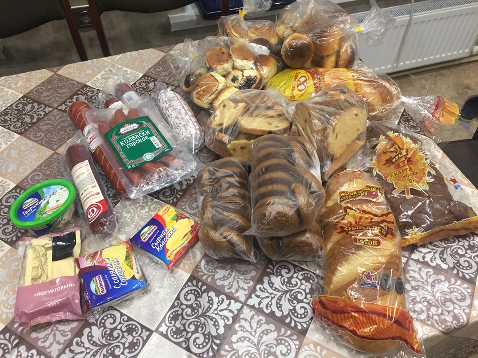 Крымские активисты смогли собрать не только вещи и продукты, но и 140 тысяч рублей