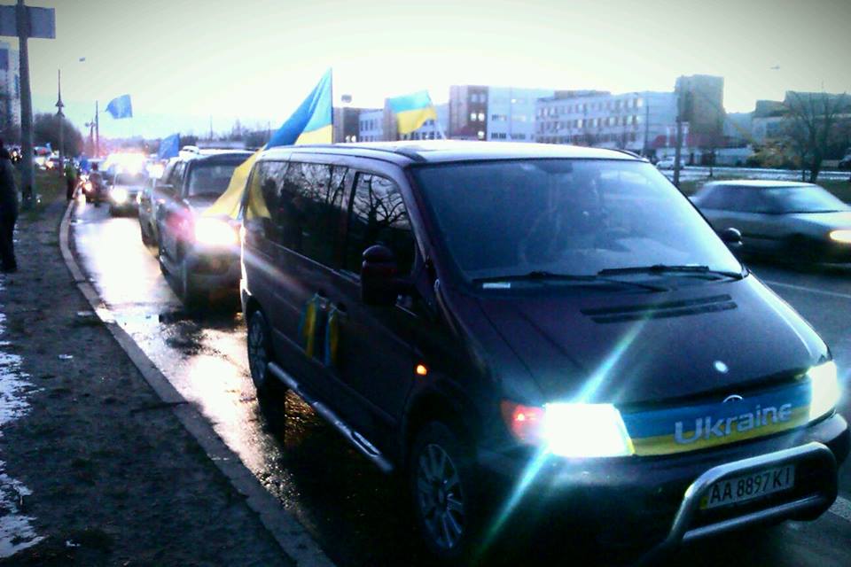 30 авто отправились в Межигорье