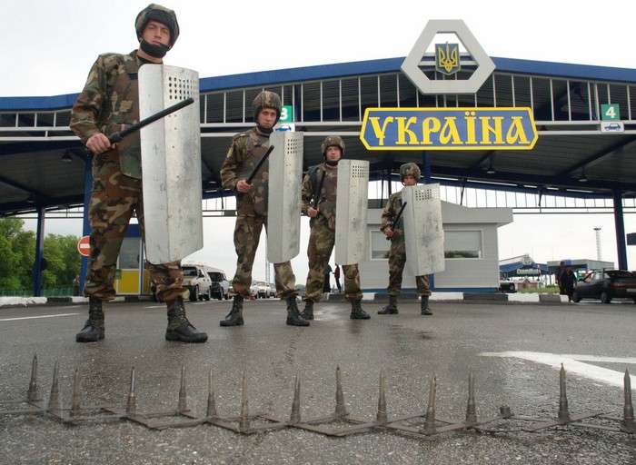 По украинским пограничникам стреляли снайперы с территории России