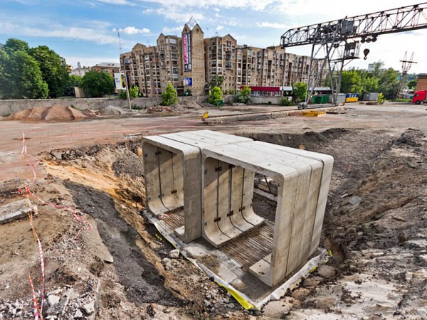 Строительство метро на Троещину в очередной раз отложили
