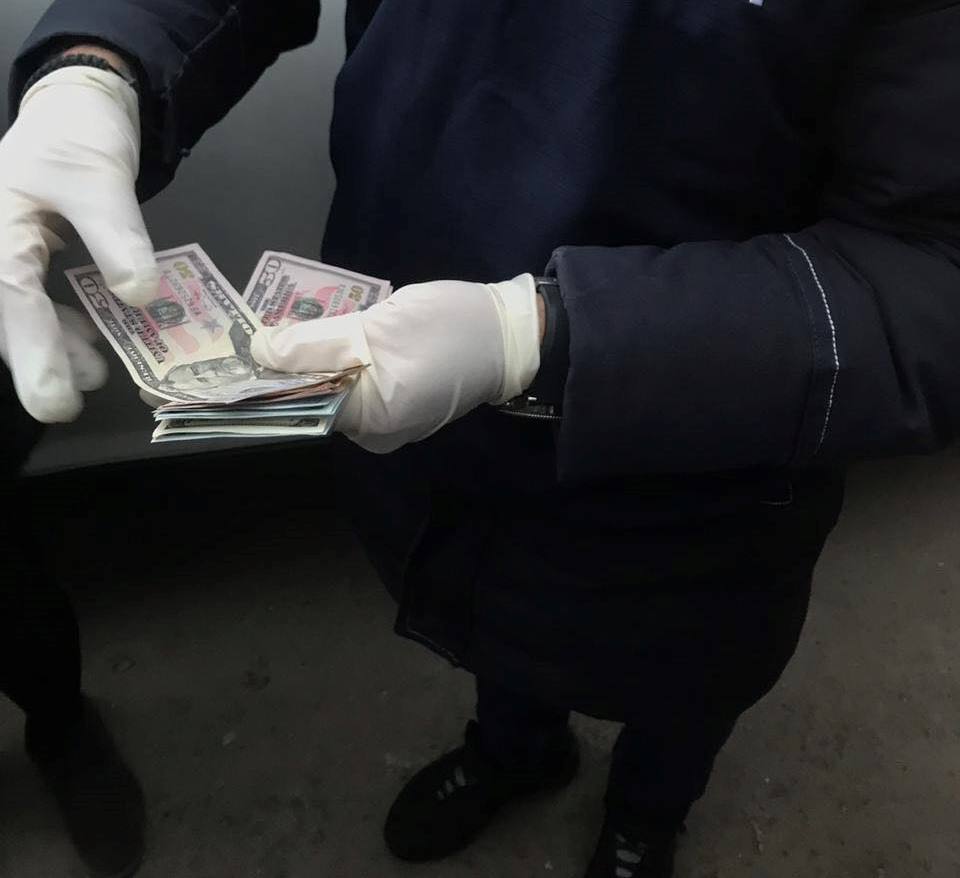 Цена вопроса - 900 долларов