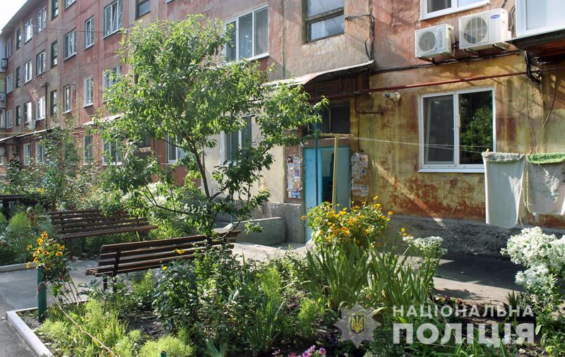 Кто-то заполнил бюллетени и бросил в подъезде