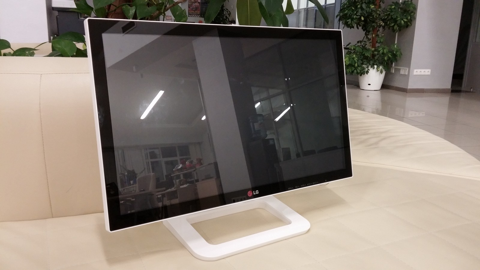 LG Touch10 Monitor