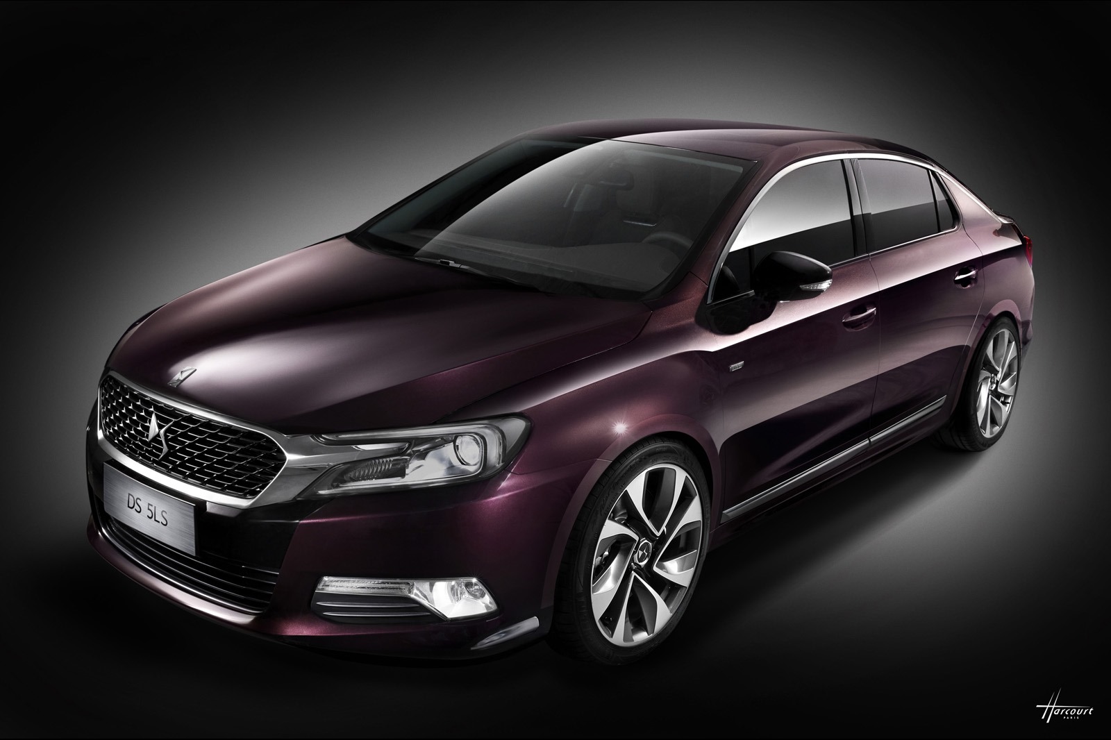 2019 год - Citroen рассекретил премиум-седан для Китая 2019 год