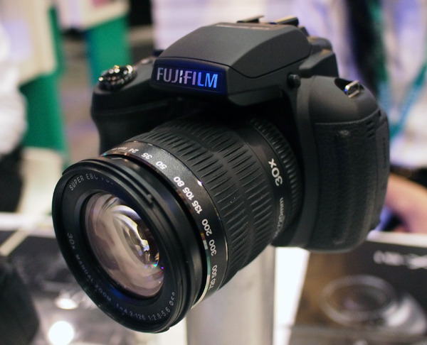 Fujifilm FinePix HS30EXR