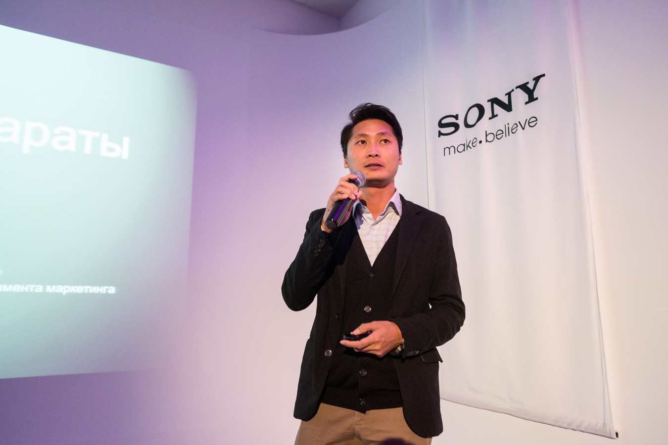 Sony показала украинцам новые фотокамеры семейства RX