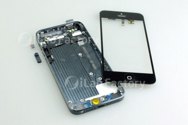 iPhone 5 в разобранном виде