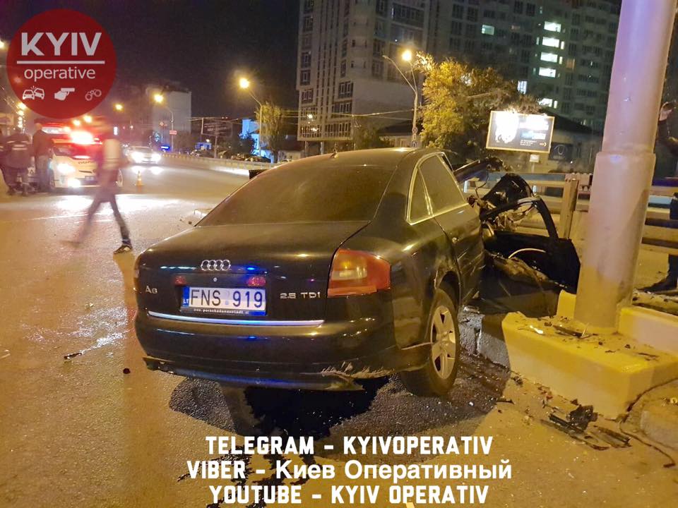 Водитель Audi чудом не получил серьезных повреждений