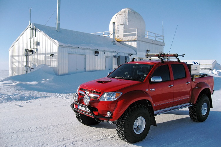 Toyota Hilux - один из лучших автомобилей для любителей бездорожья