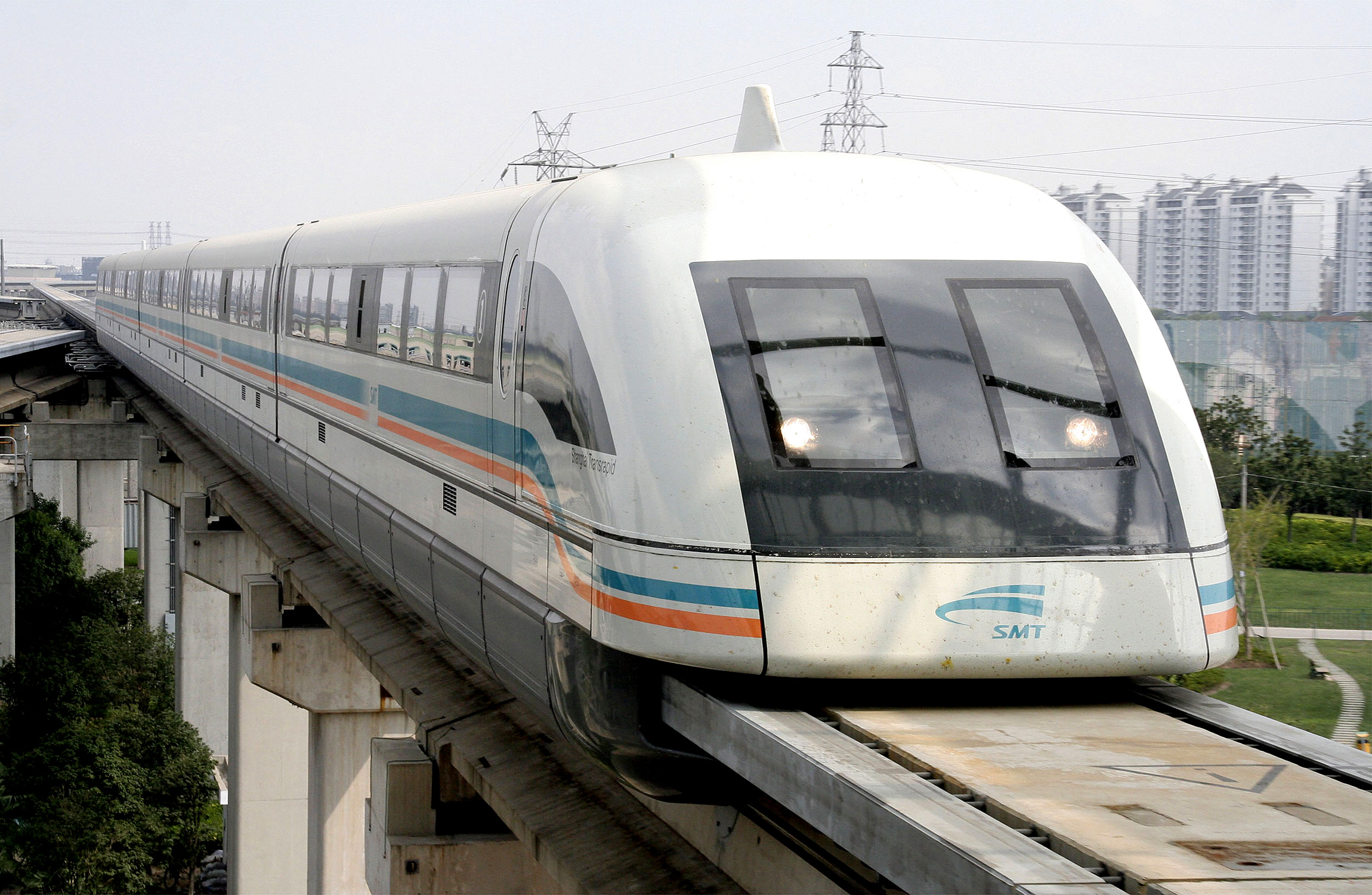 В Китае уже ходят составы Maglev