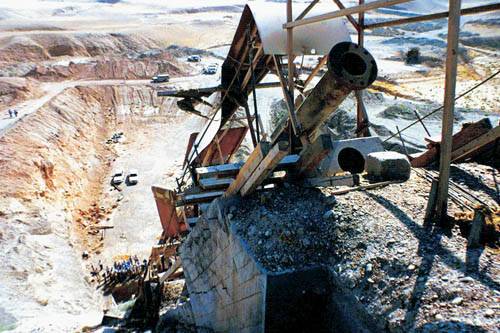 Немцы прятали пушки в холмах